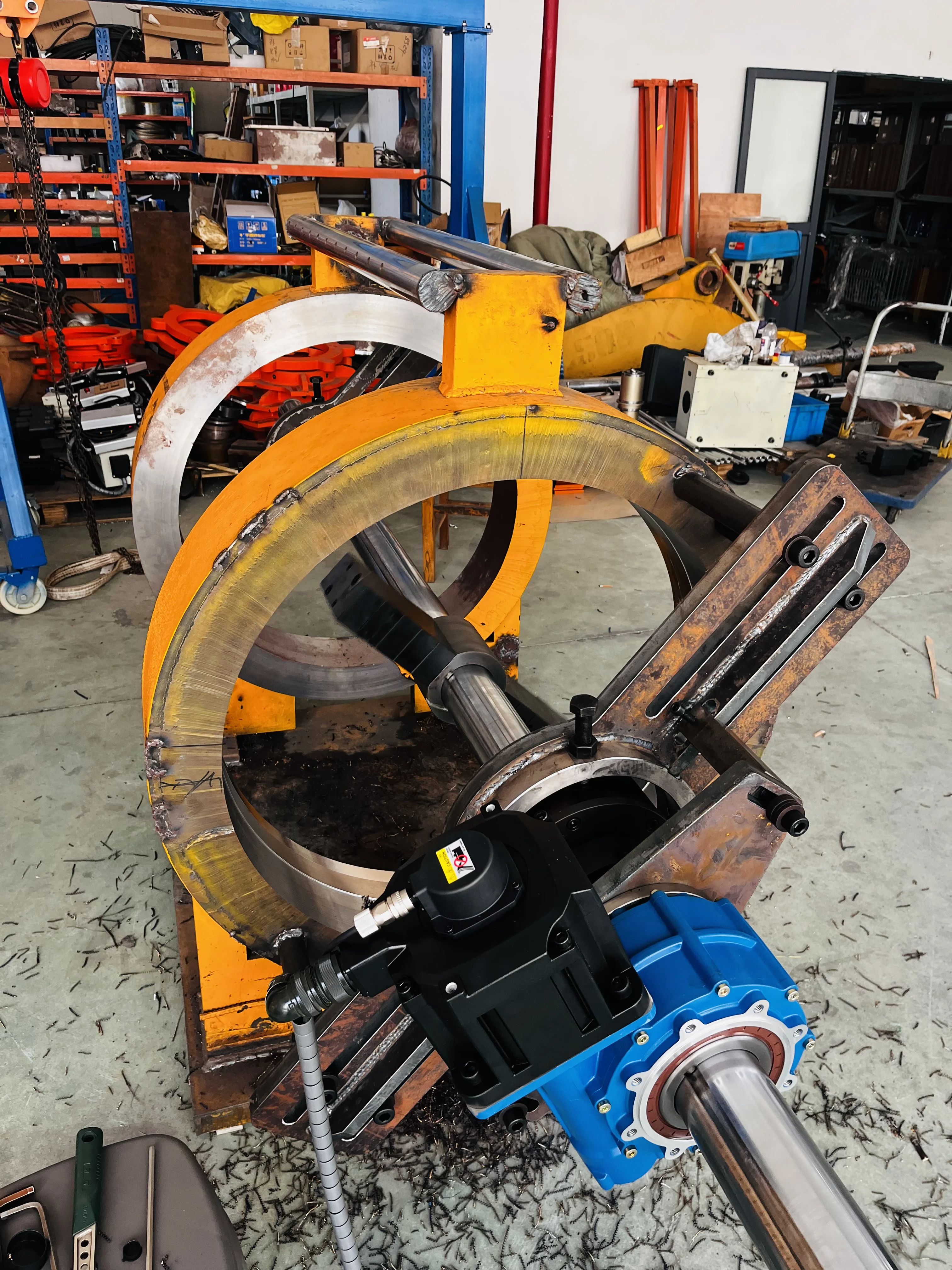 BOS-DS60 performing large bore repair on heavy equipment — on-site line boring in action